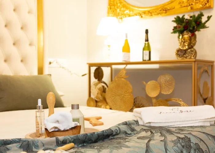 Femme Noir Boutique Apartament Fitness E Spa